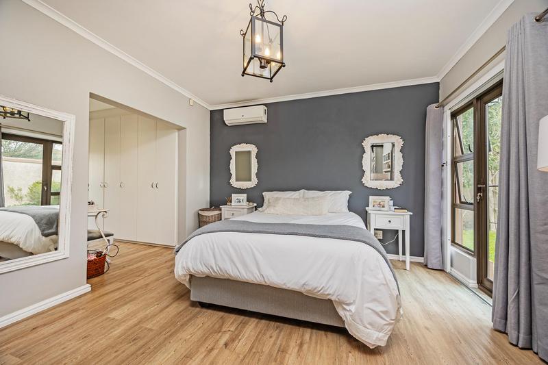 3 Bedroom Property for Sale in Uitzicht Western Cape